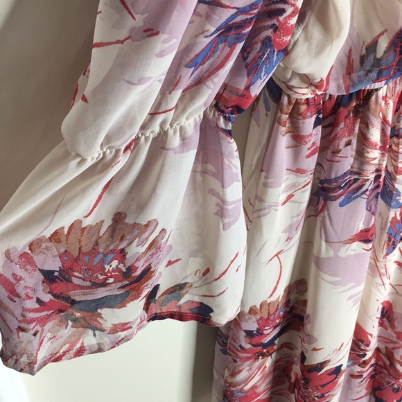 NWOT Off shoulder floral maxi - Picture 6 of 6